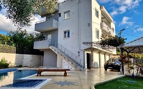 Villa Holiday Apartments