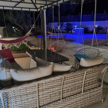 Villa Holiday Apartments Bar Zewnętrze zdjęcie