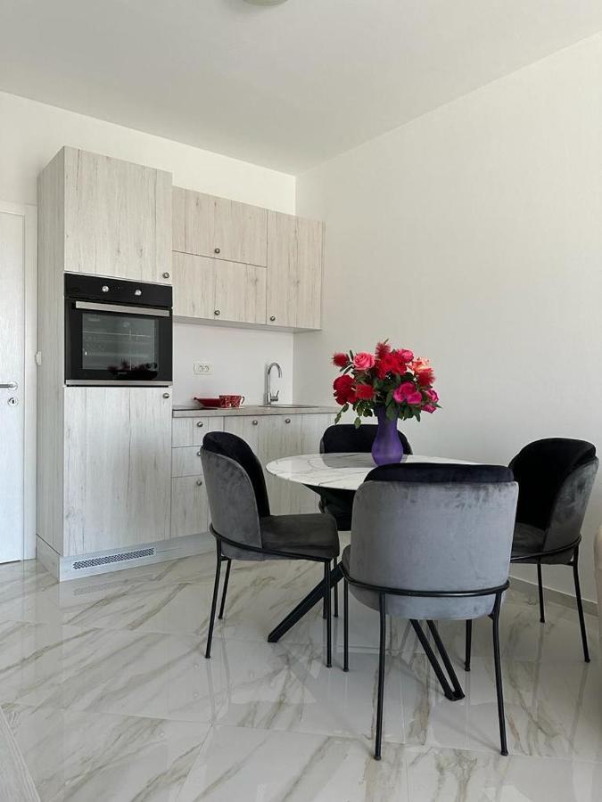 Villa Holiday Apartments Bar Zewnętrze zdjęcie
